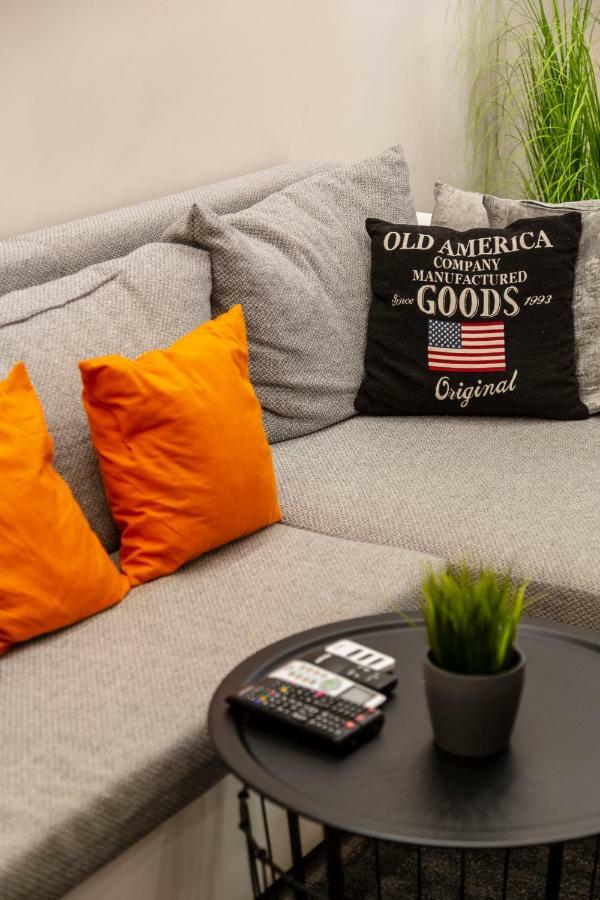 Deluxe Downtown Home 2 Bedrm, 2 Bathrm Budapest Exterior photo